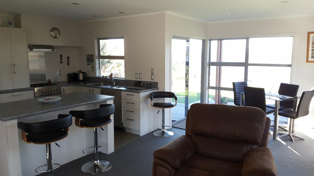 Athenree Waterside Accommodation מראה חיצוני תמונה